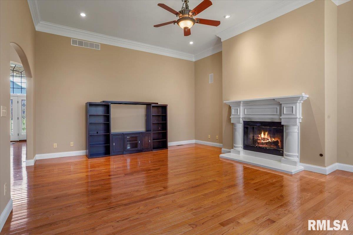 4213 Creek Drive