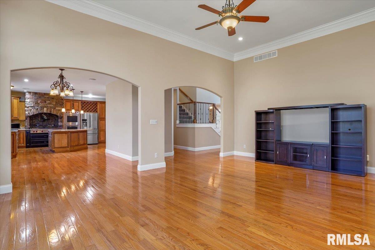 4213 Creek Drive