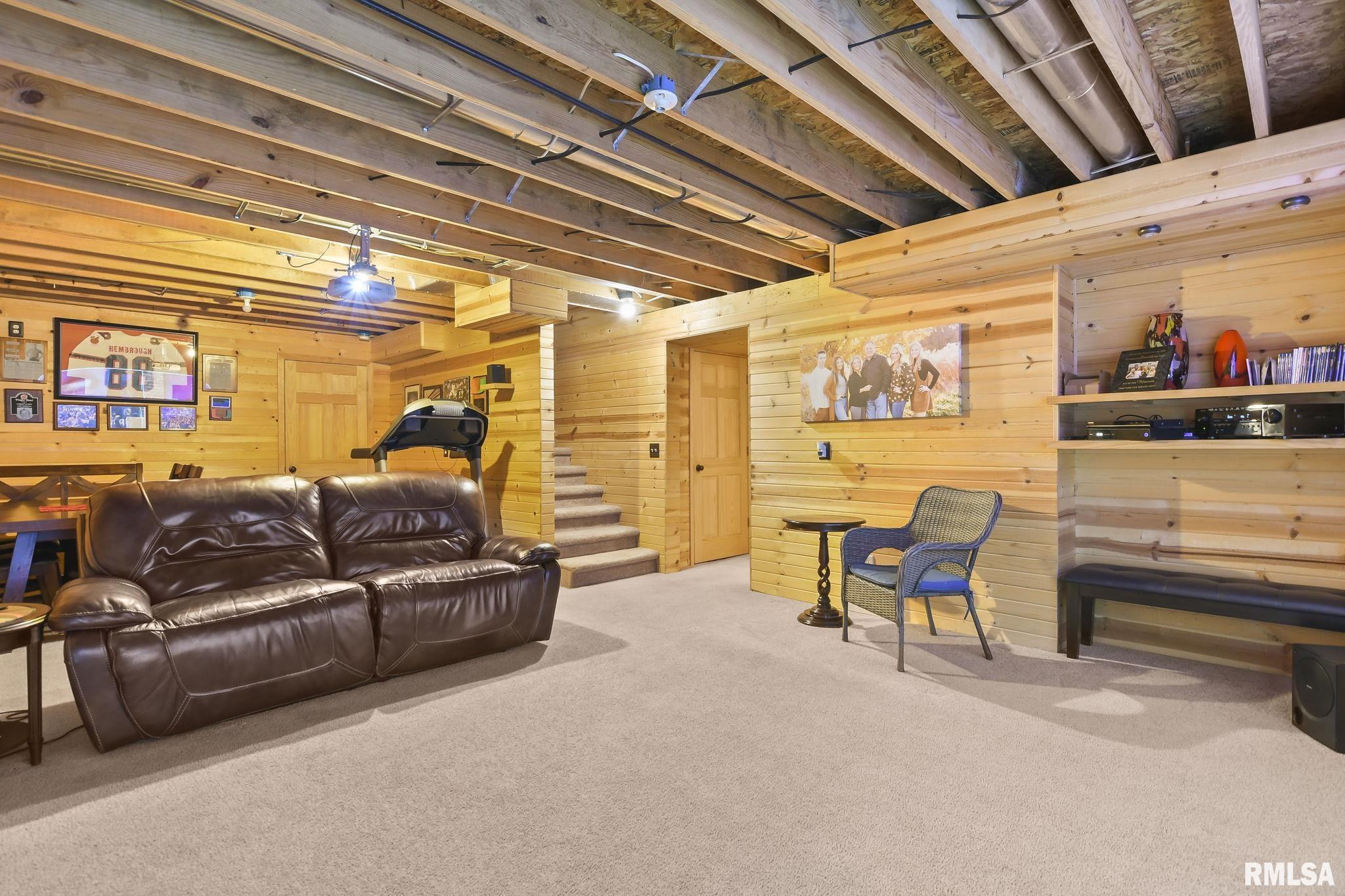 2409 Hurstbourne Lane