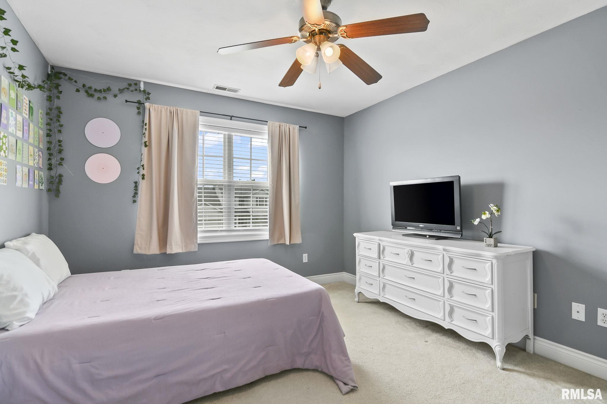 2409 Hurstbourne Lane
