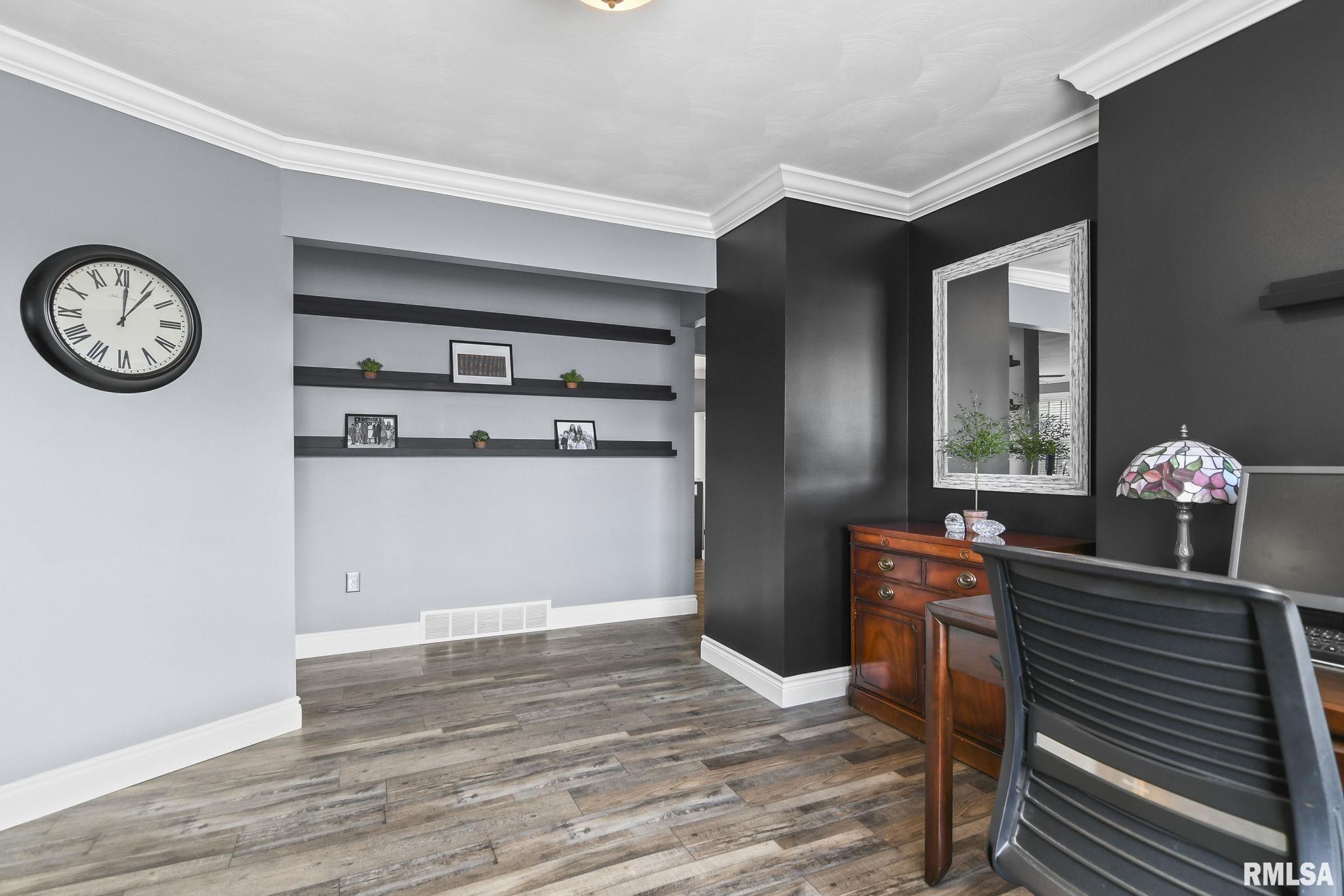 2409 Hurstbourne Lane