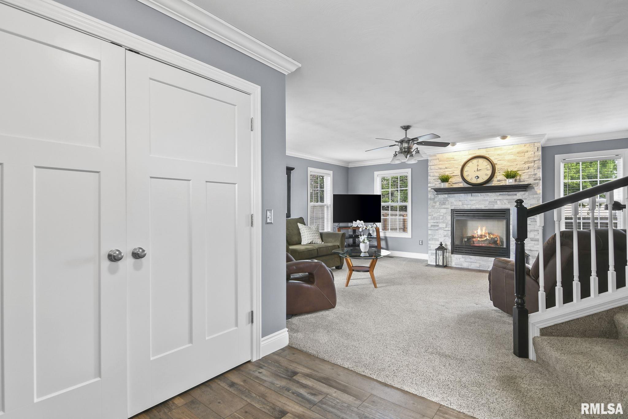 2409 Hurstbourne Lane