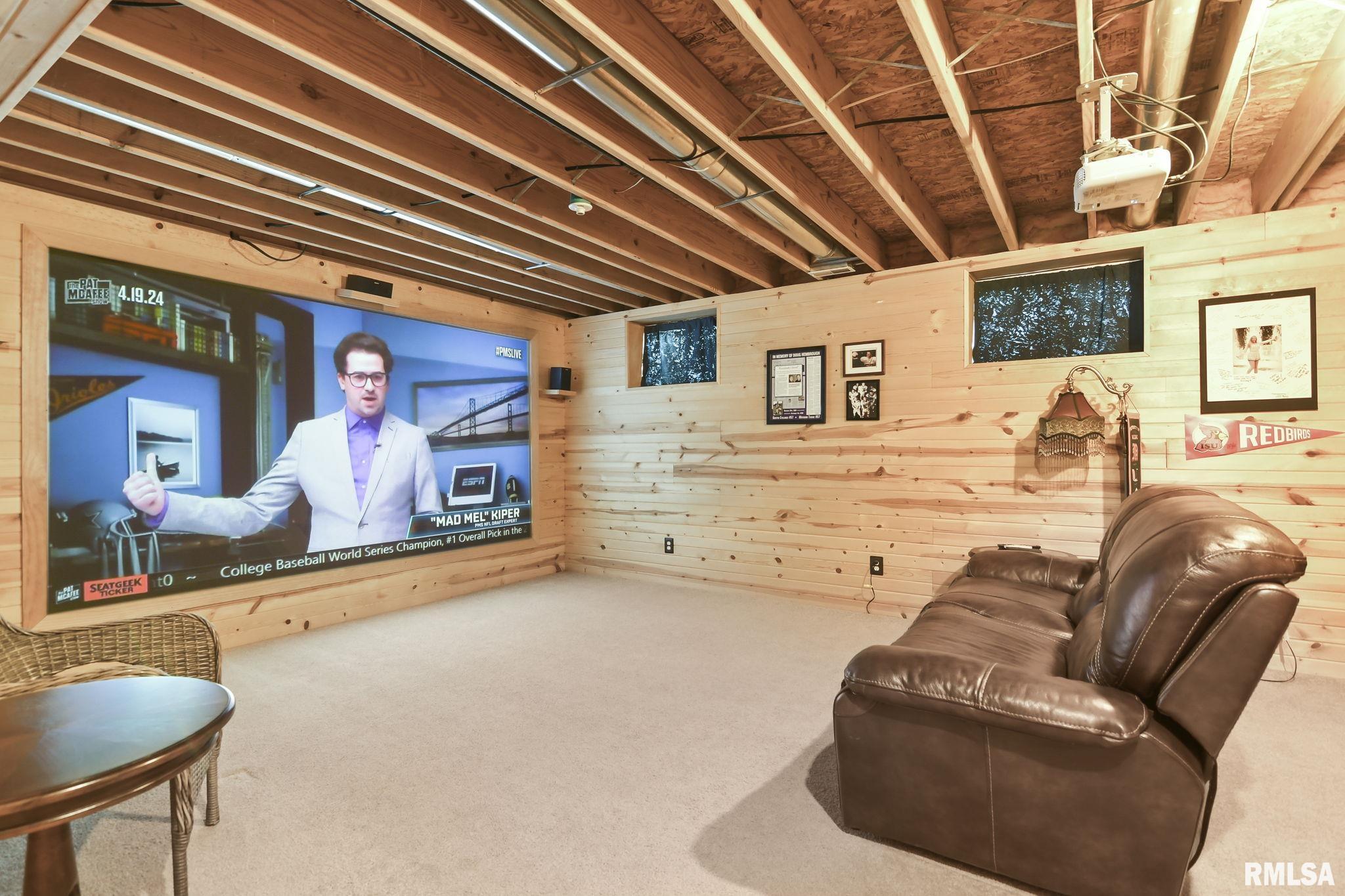 2409 Hurstbourne Lane