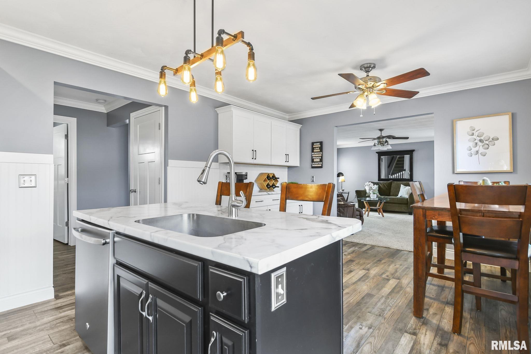 2409 Hurstbourne Lane