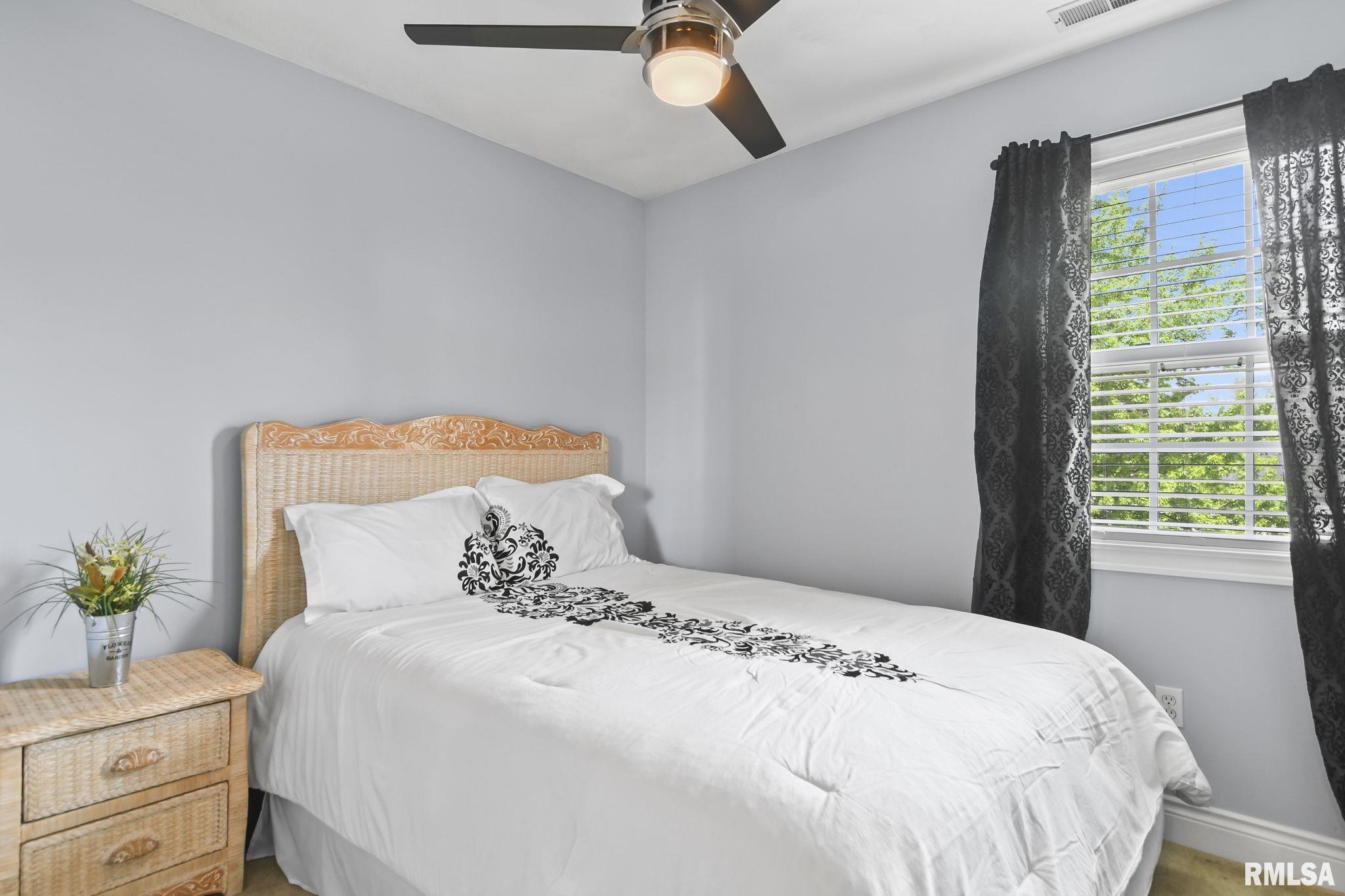 2409 Hurstbourne Lane