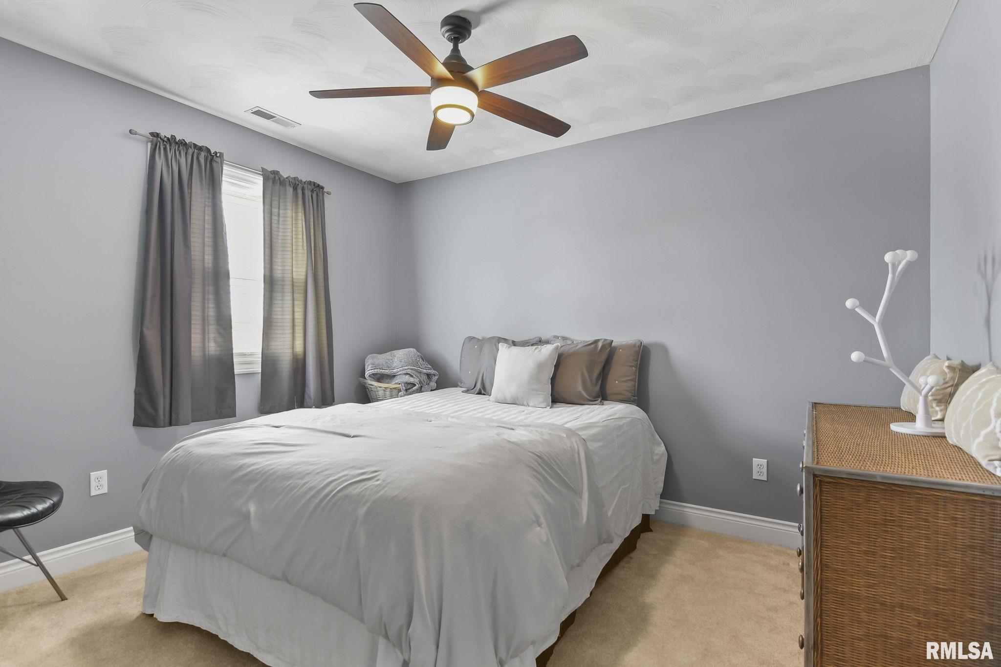 2409 Hurstbourne Lane