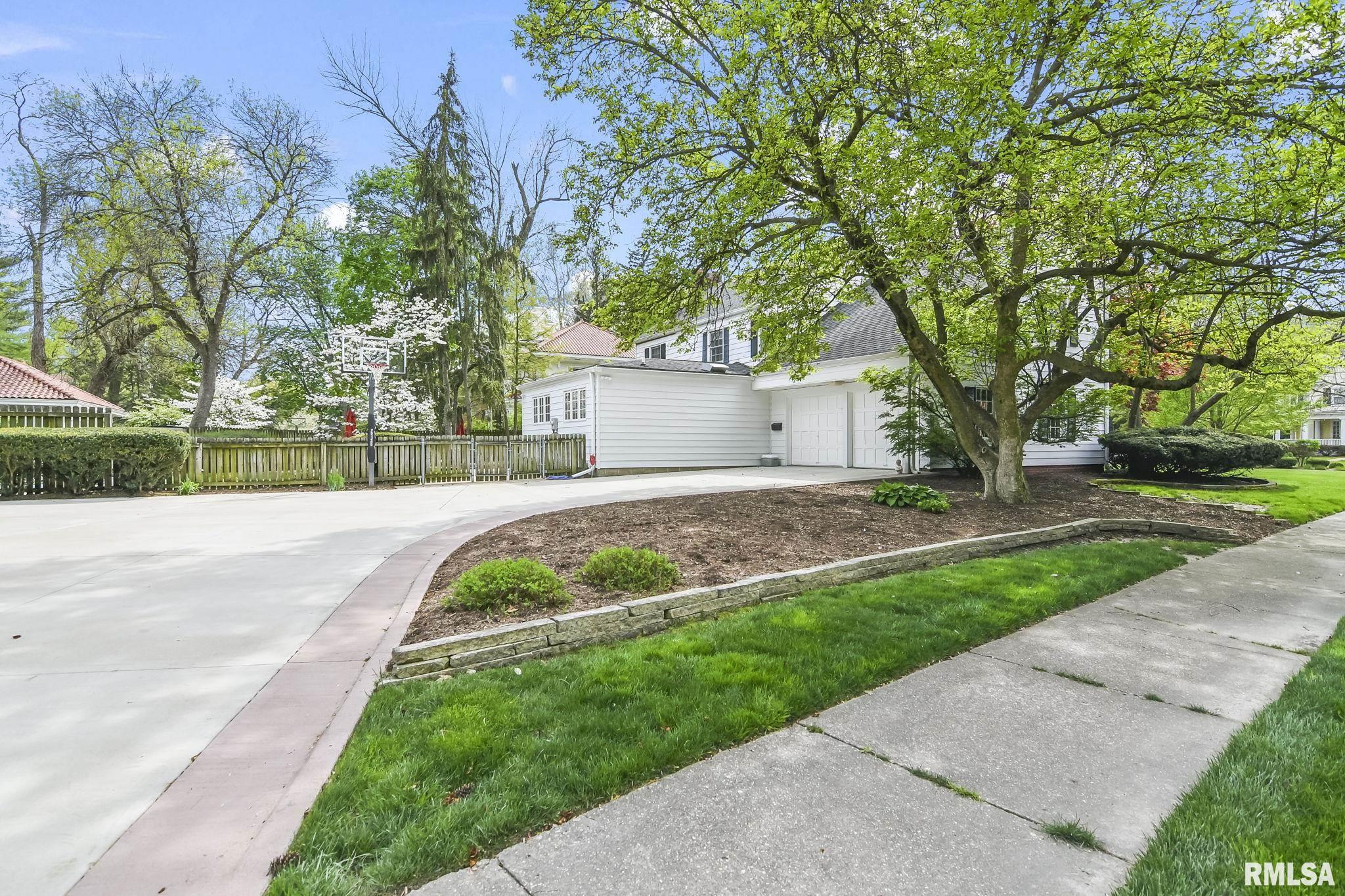 1500 Wiggins Avenue