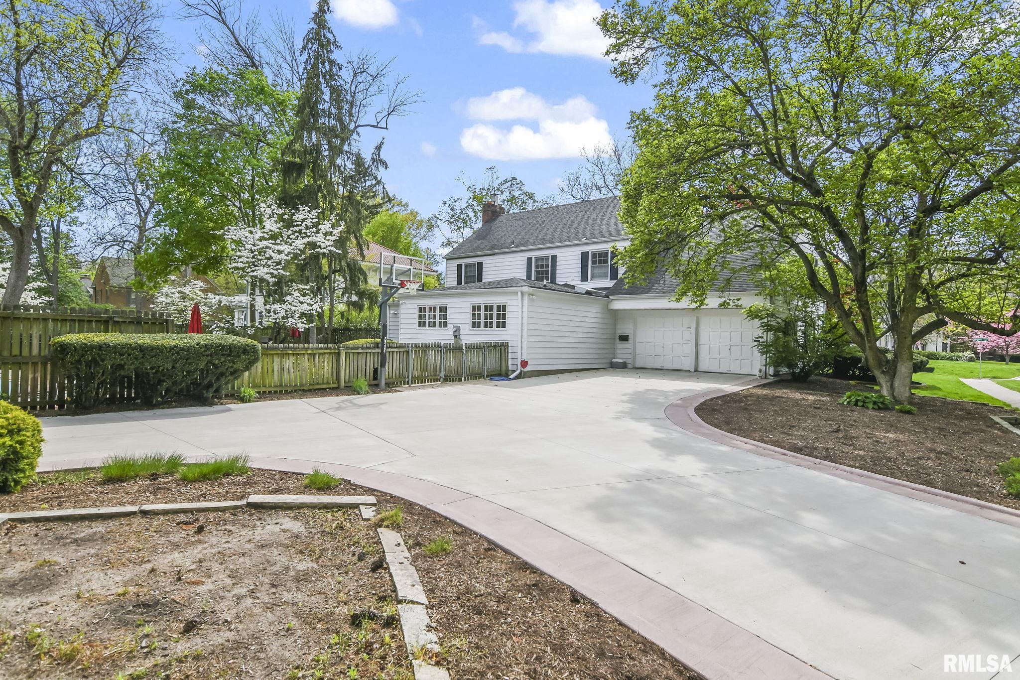 1500 Wiggins Avenue