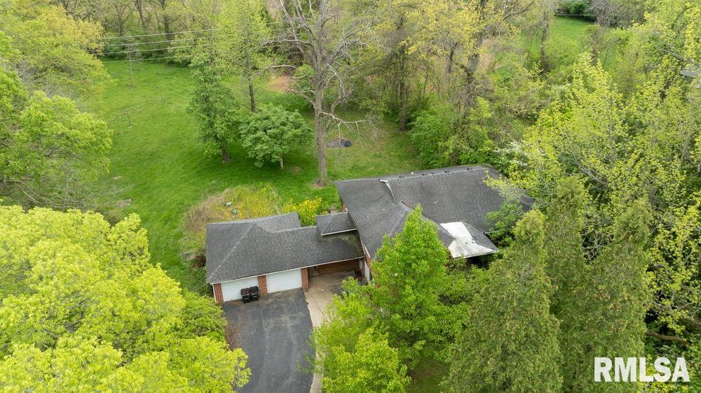 2310 E LAKE SHORE Drive