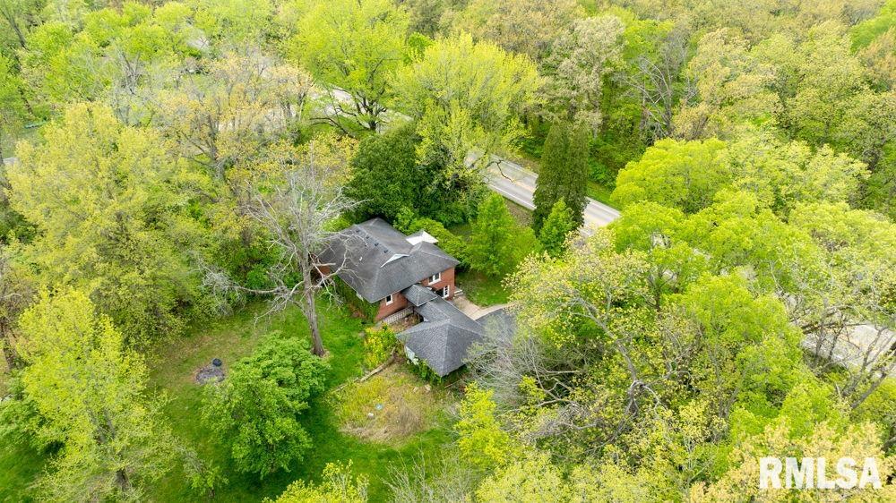 2310 E LAKE SHORE Drive