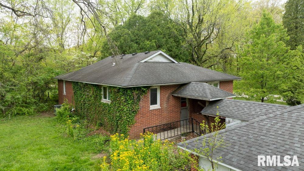 2310 E LAKE SHORE Drive