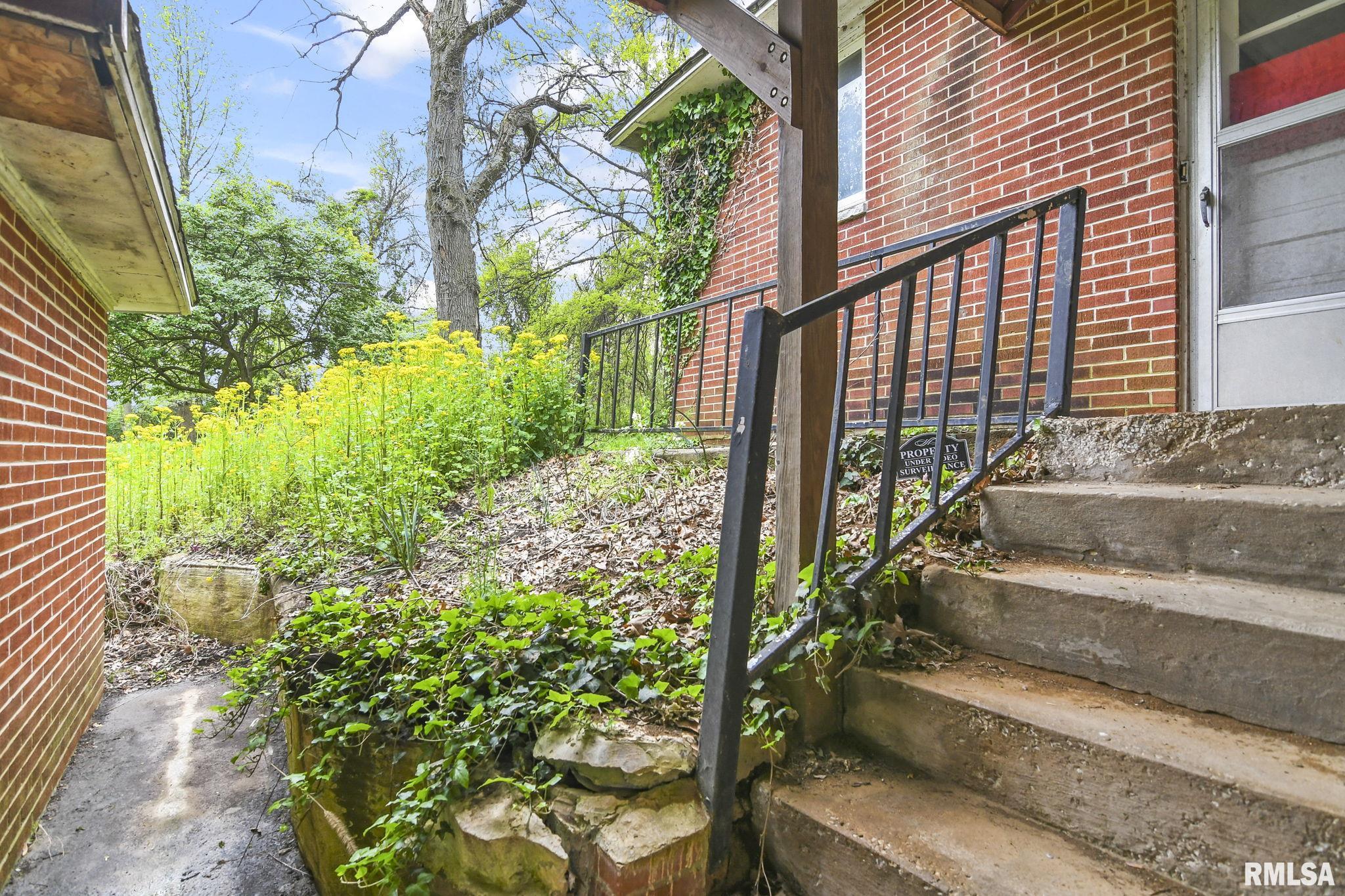2310 E LAKE SHORE Drive