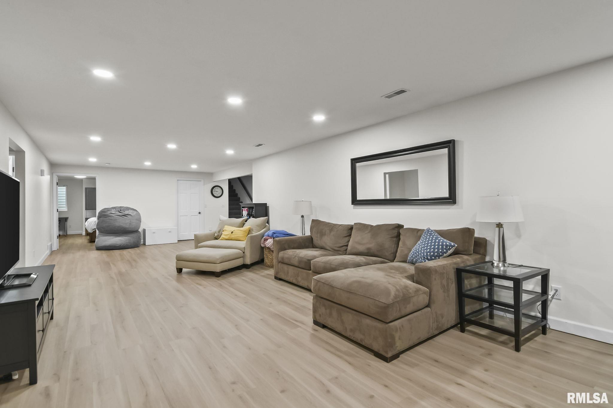 2700 Dickens Drive