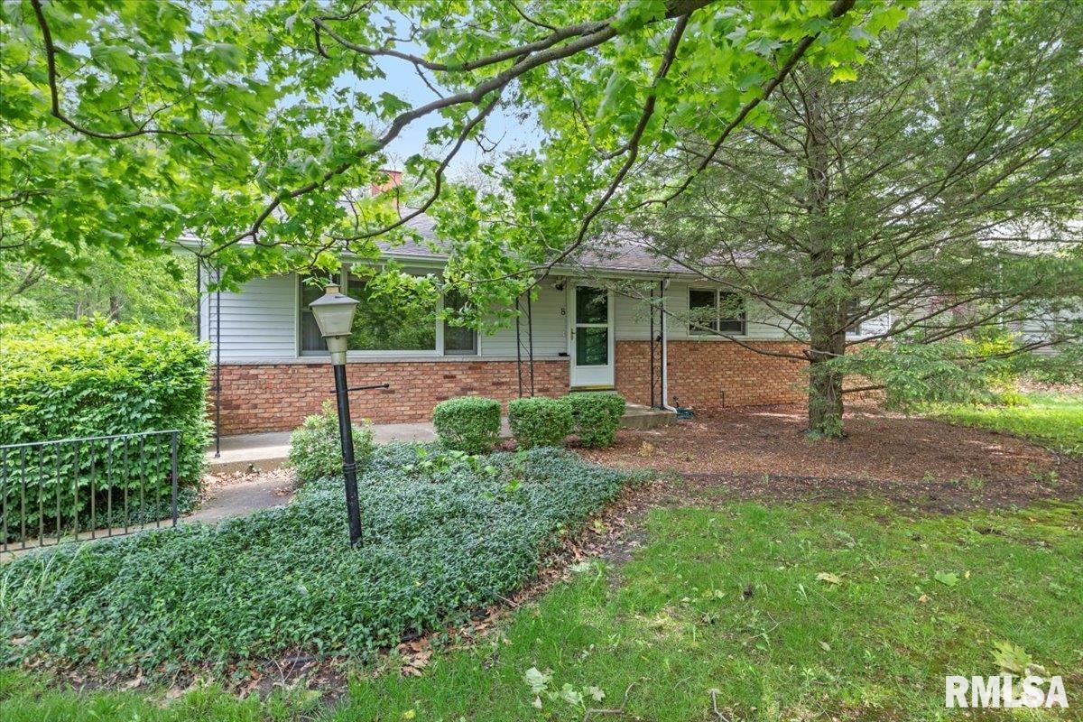 8 CAROLE Road