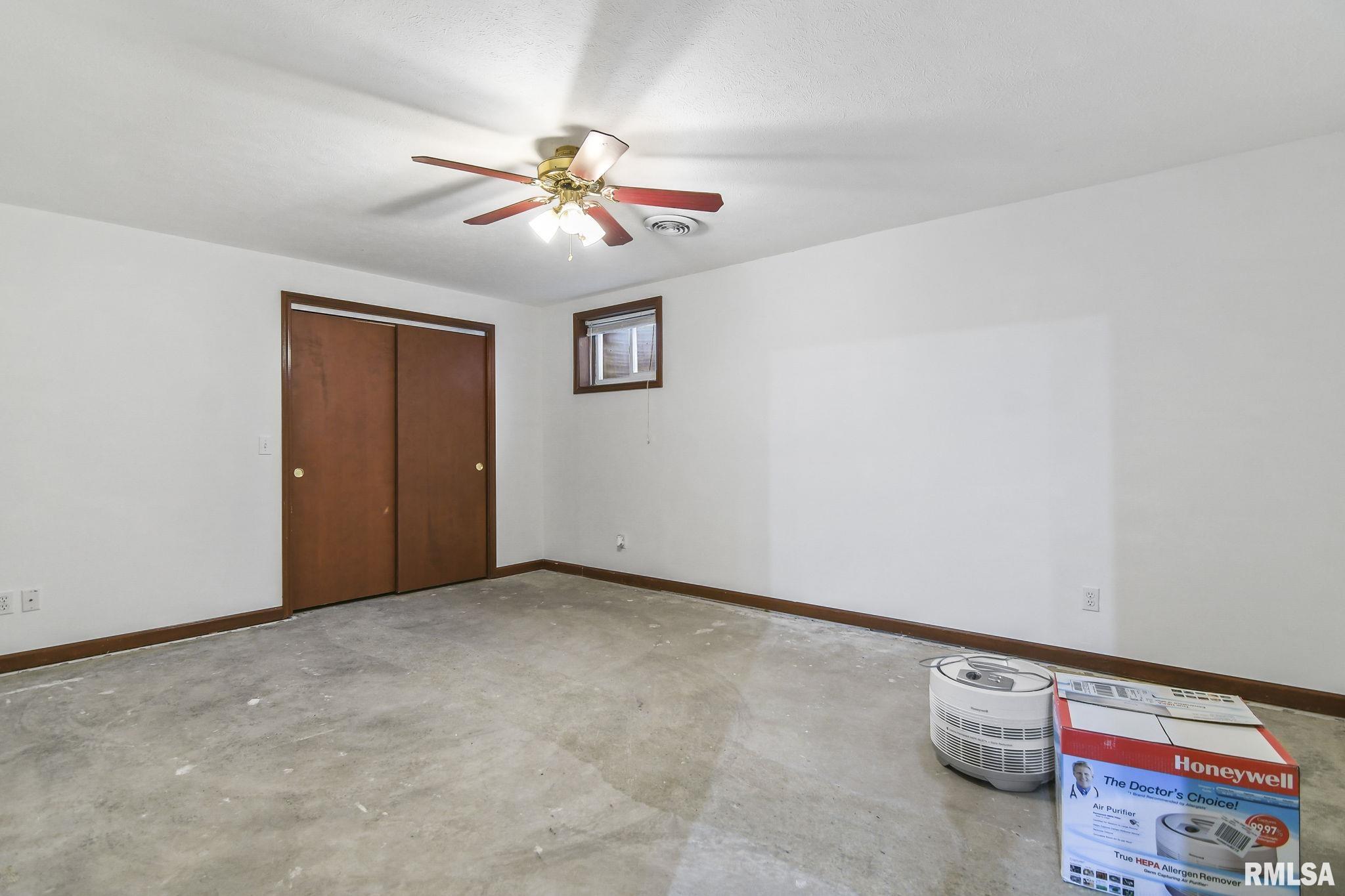 275 W Road