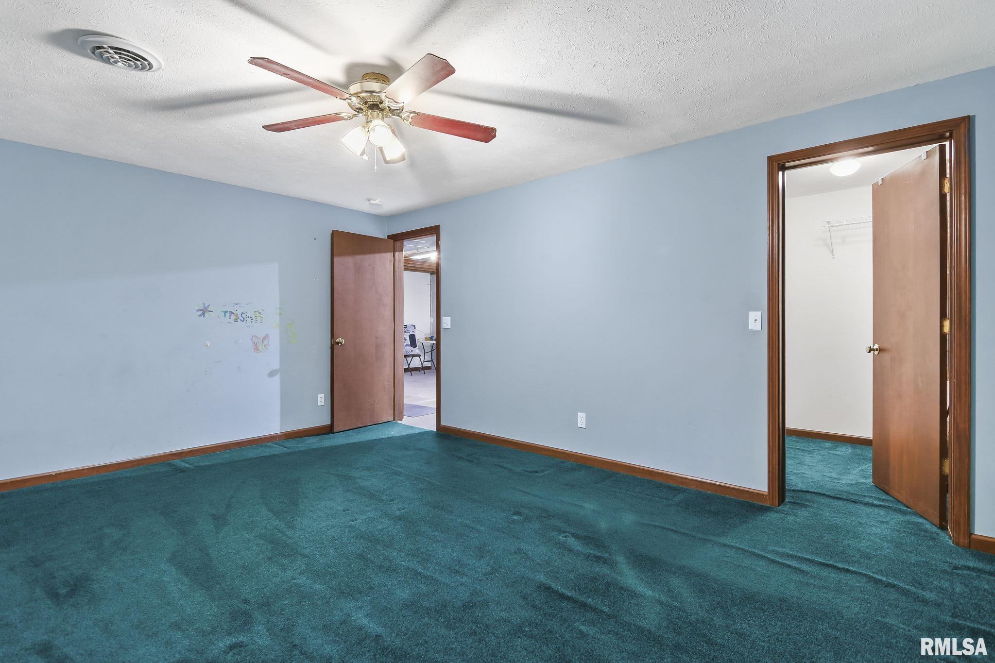 275 W Road