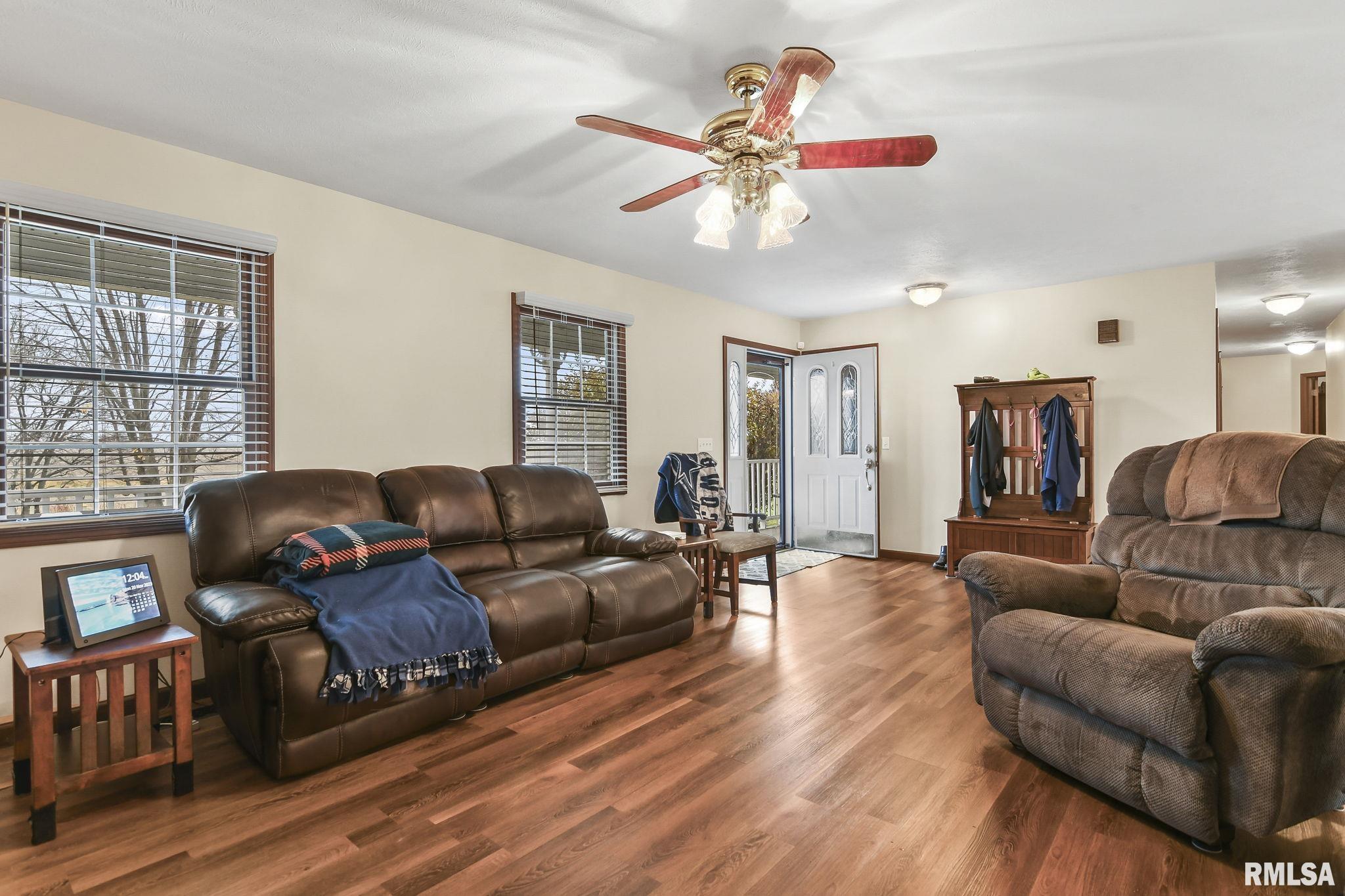 275 W Road