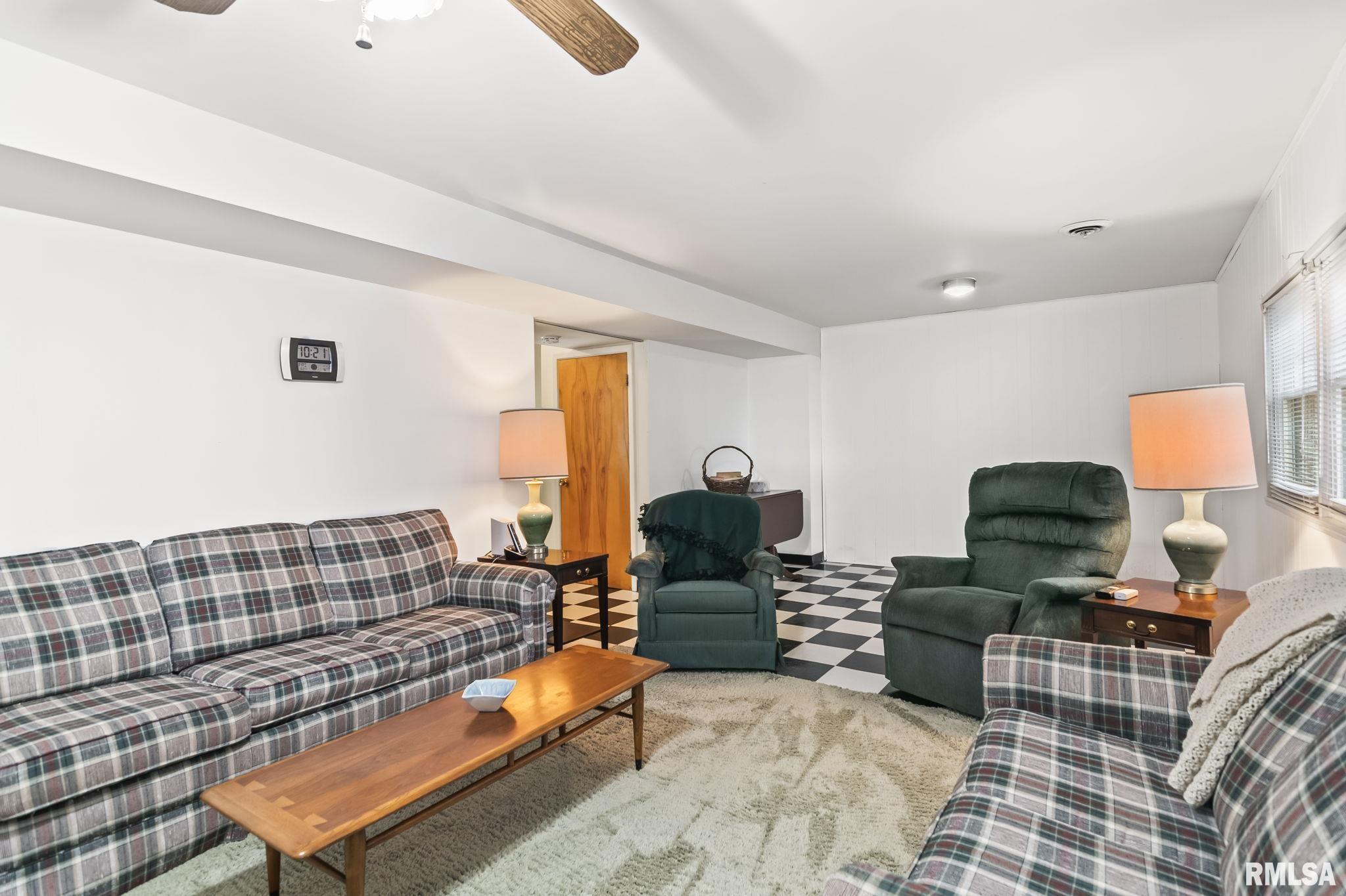2621 BENNINGTON Drive