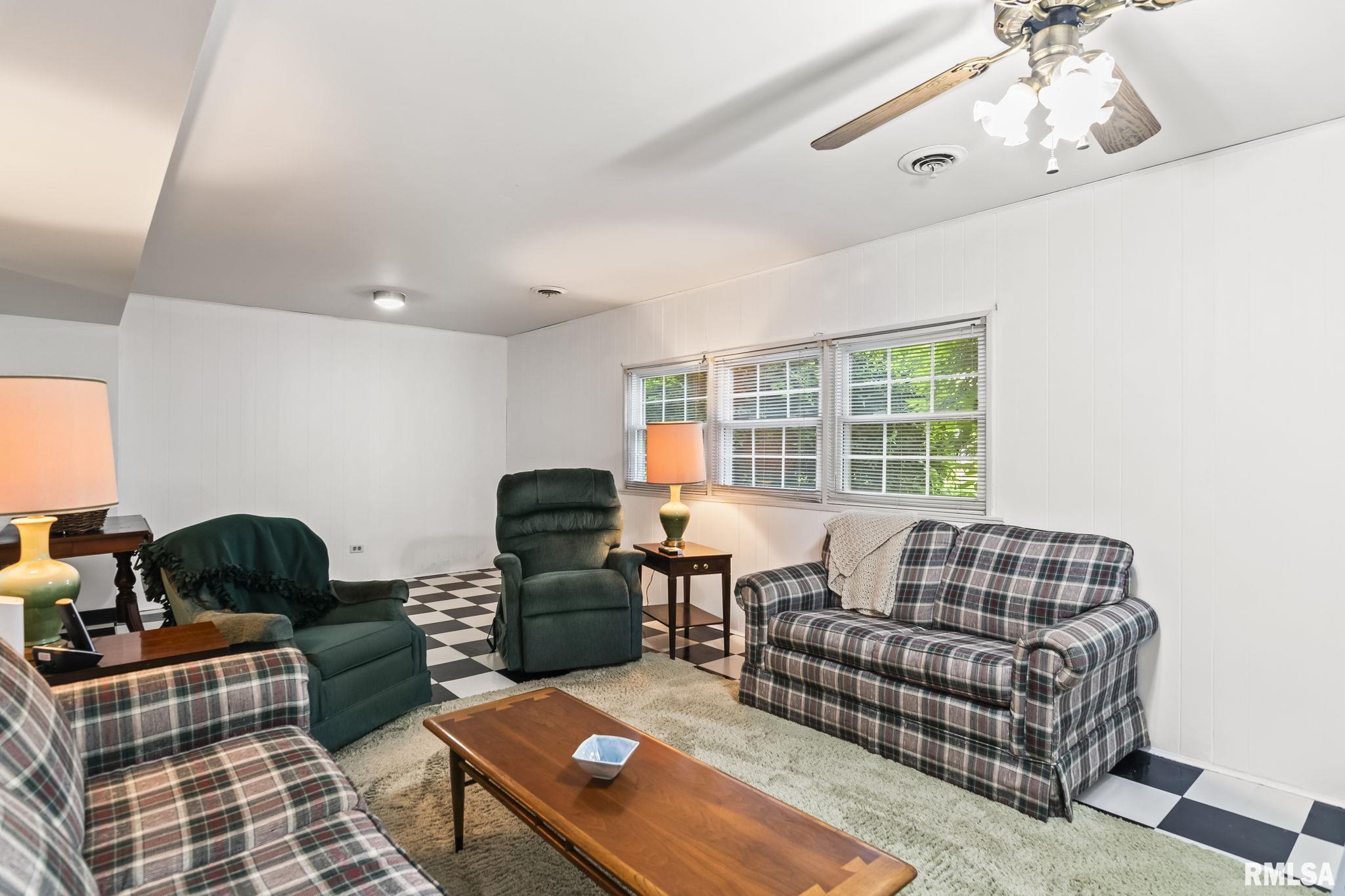 2621 BENNINGTON Drive