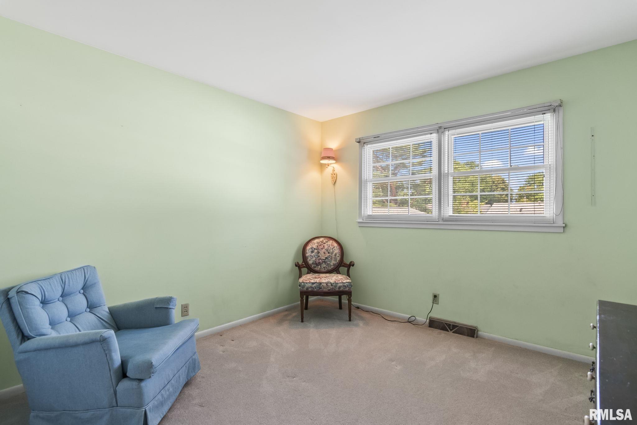 2621 BENNINGTON Drive