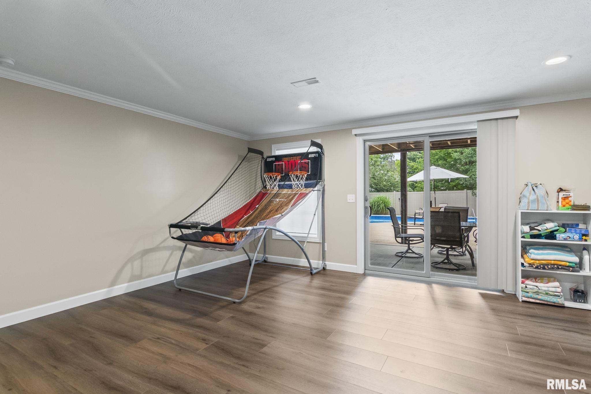 6216 Northampton Lane