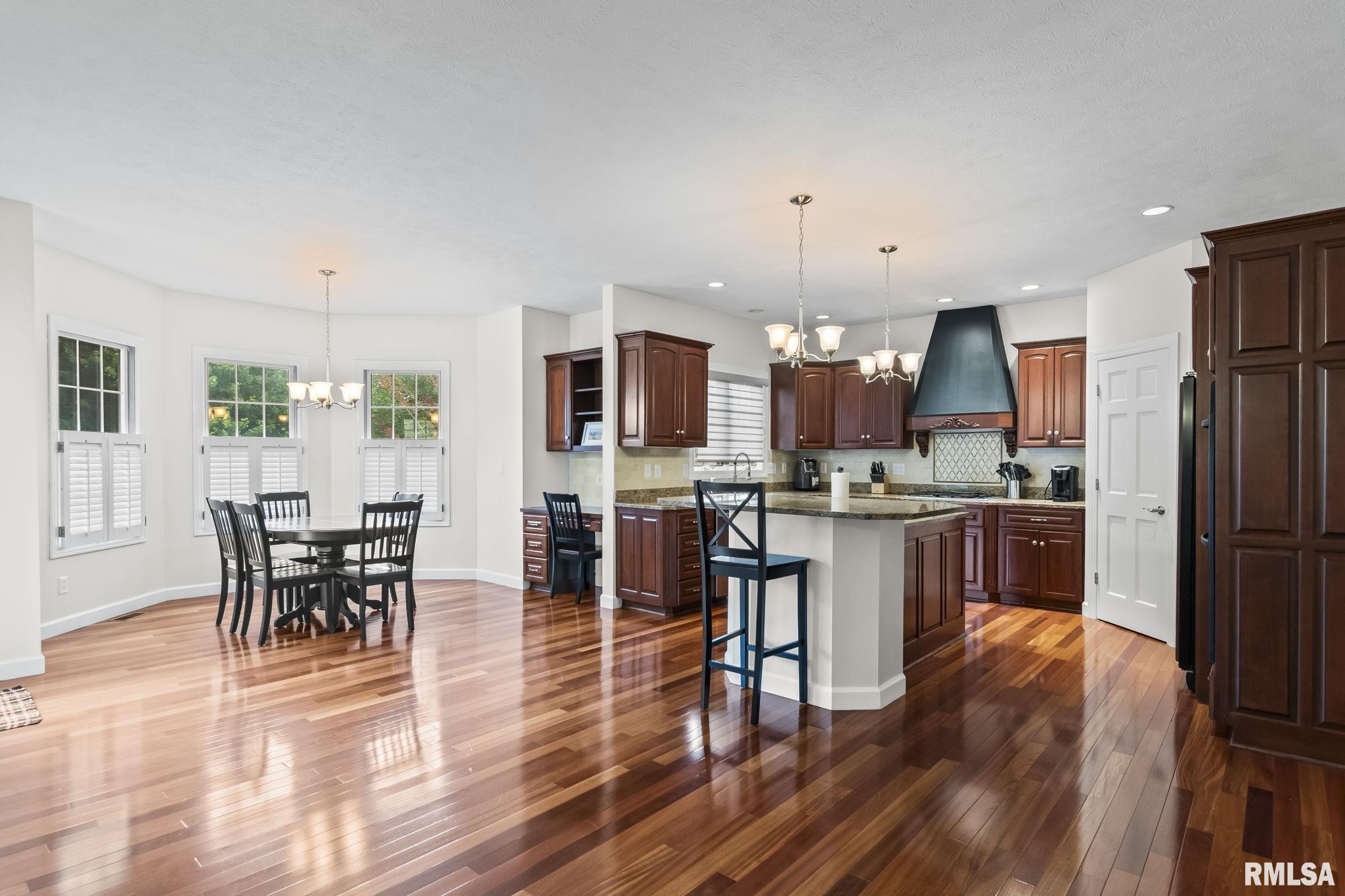 6216 Northampton Lane