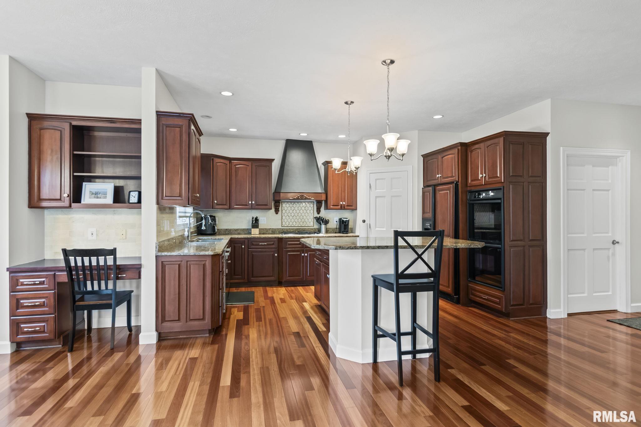 6216 Northampton Lane