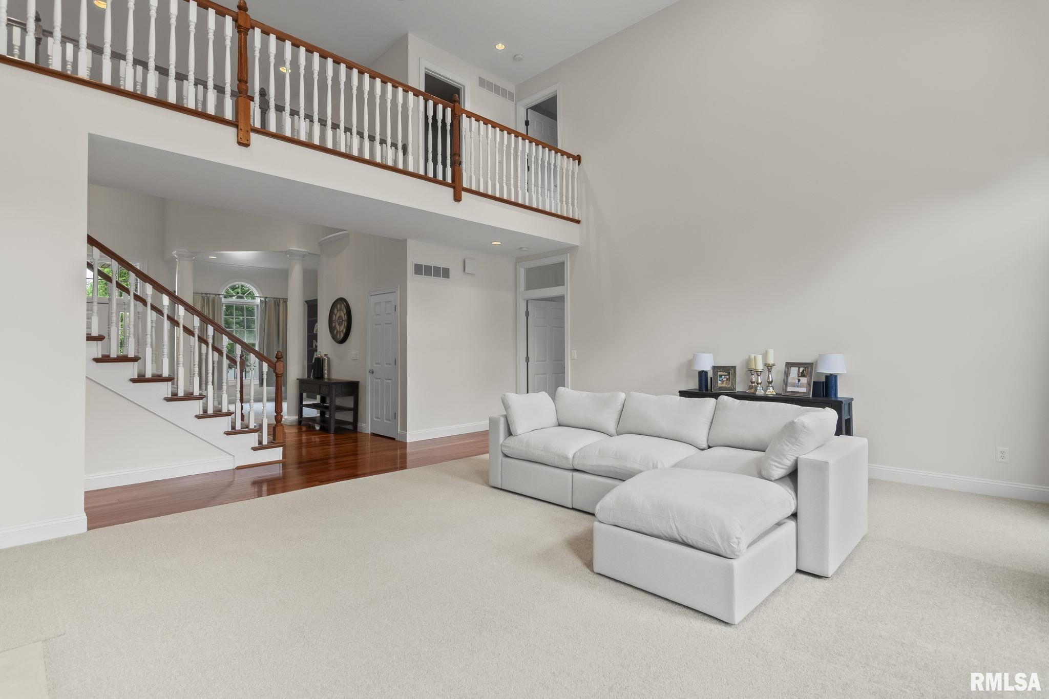 6216 Northampton Lane