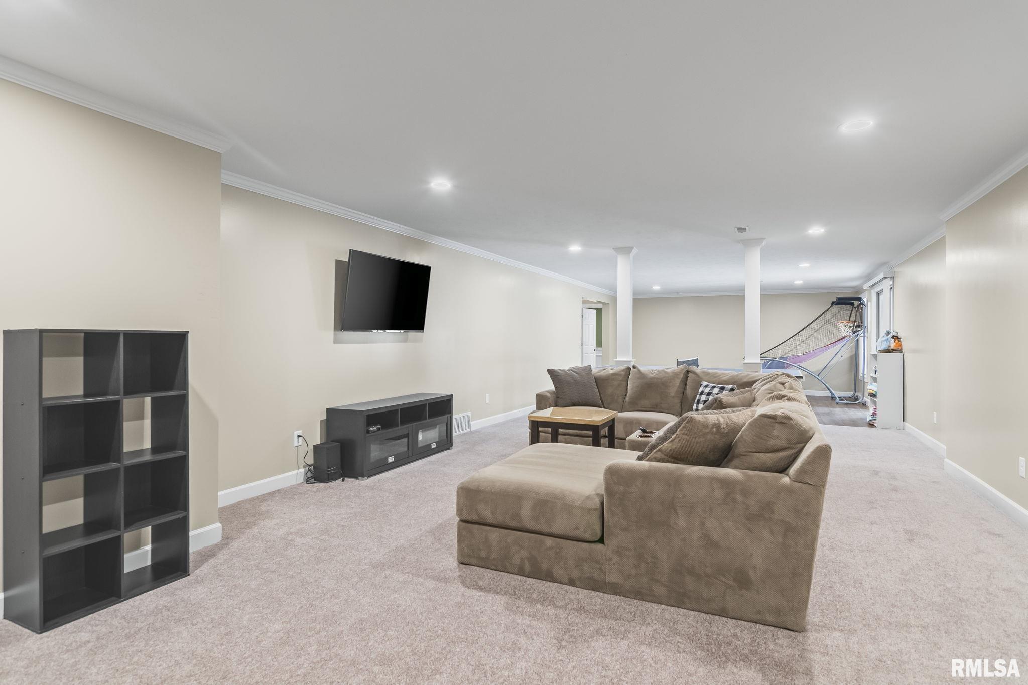 6216 Northampton Lane