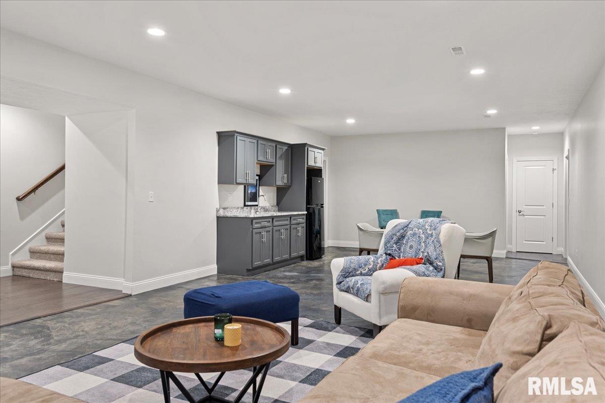 3609 DEER RUN