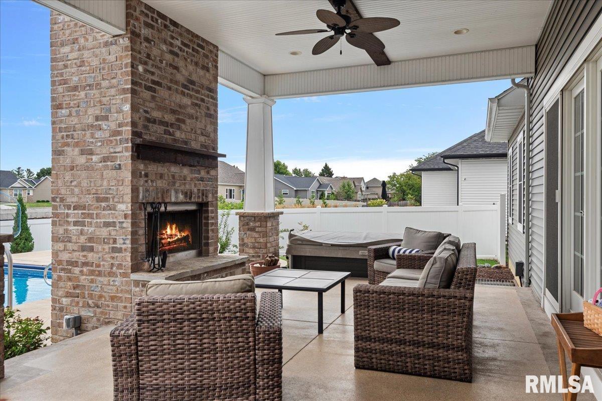 3609 DEER RUN