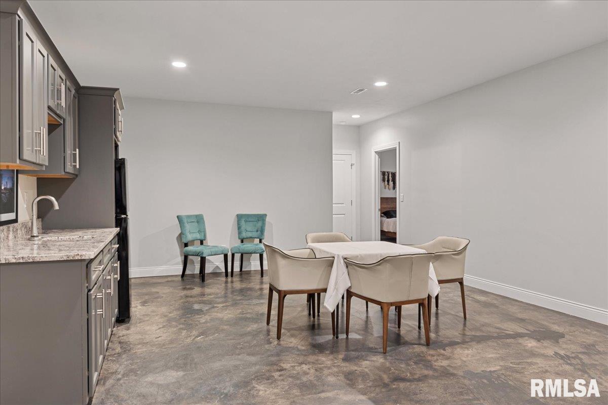 3609 DEER RUN
