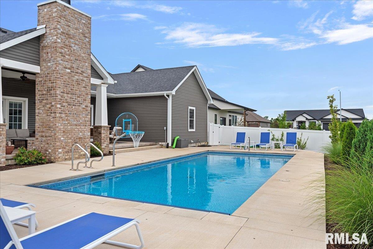 3609 DEER RUN