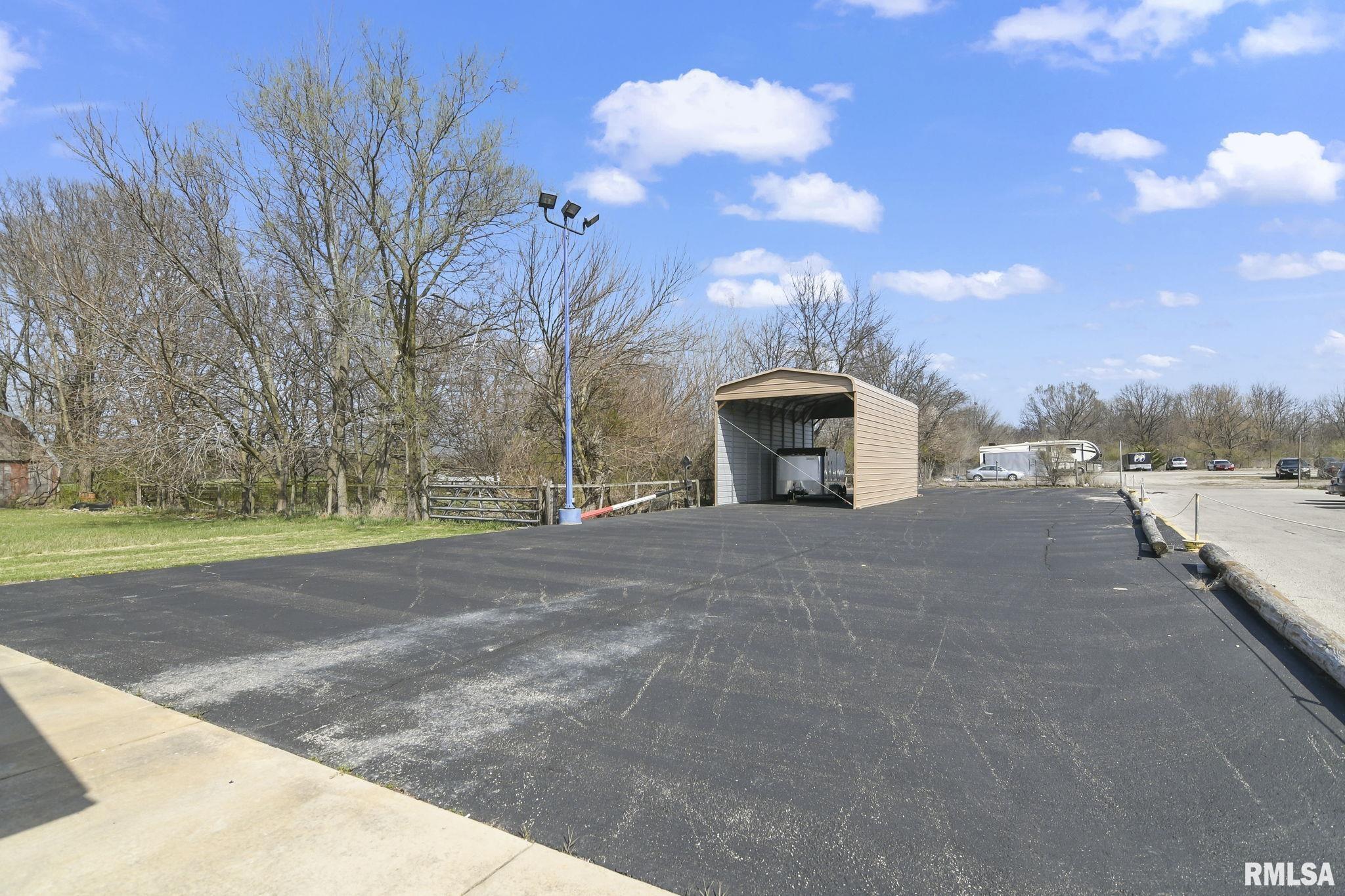 1220 N MAIN Street