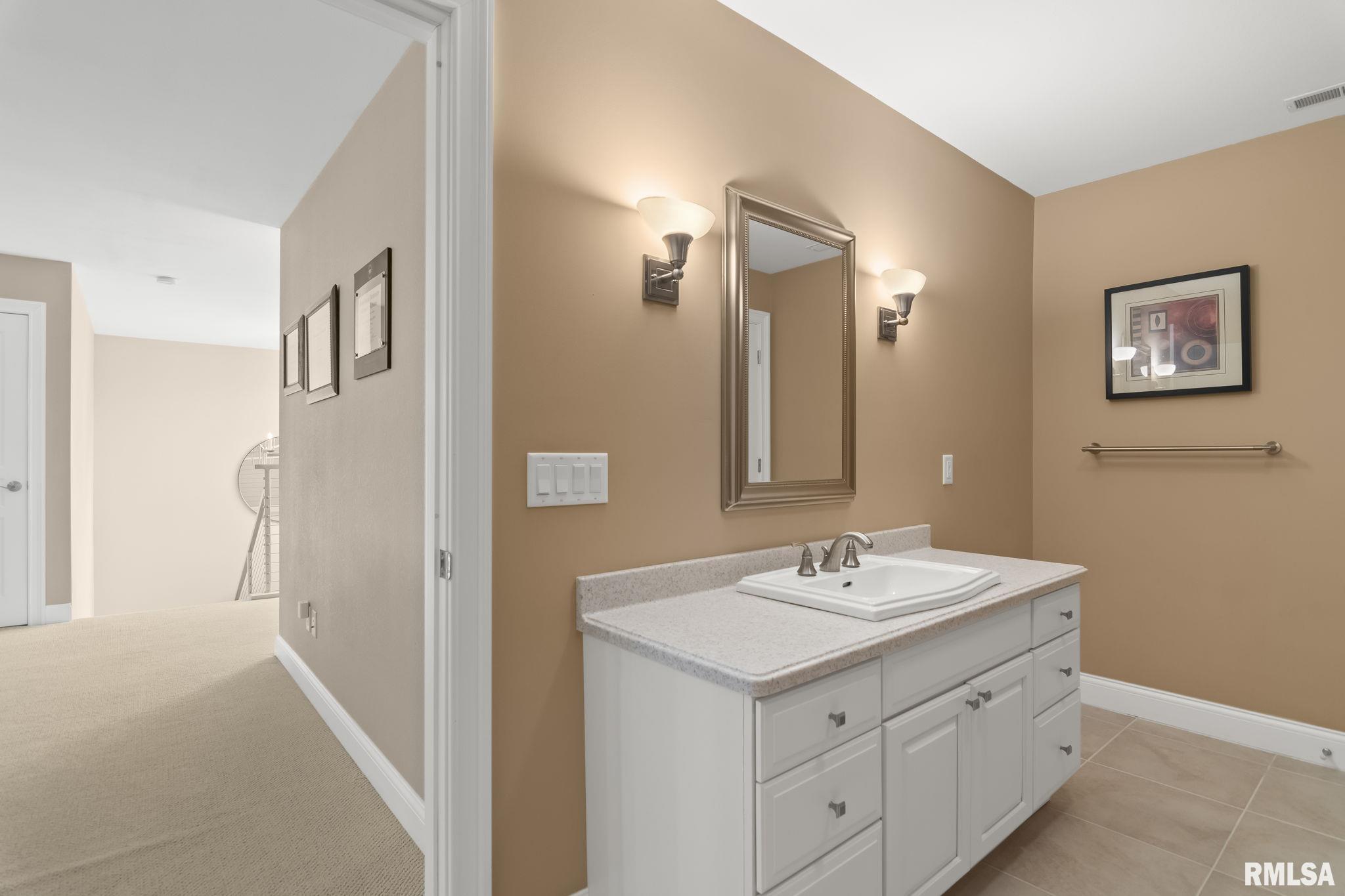 315 Harbor Point Place Unit: 315
