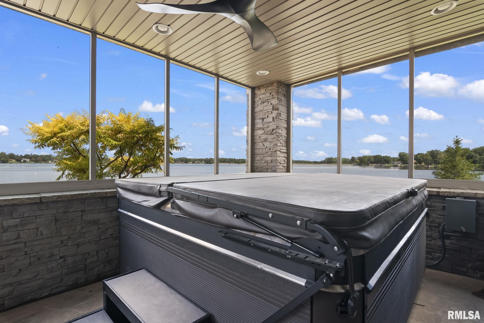 315 Harbor Point Place Unit: 315