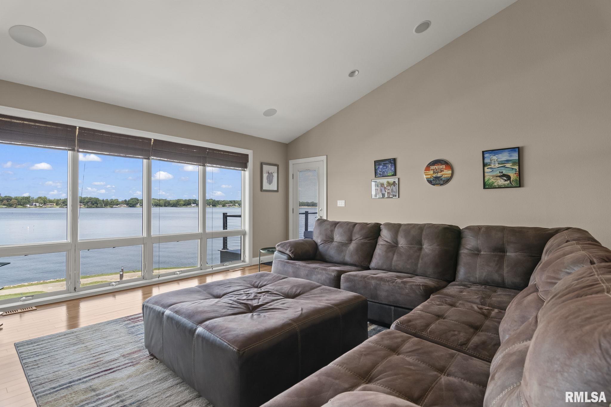 315 Harbor Point Place Unit: 315