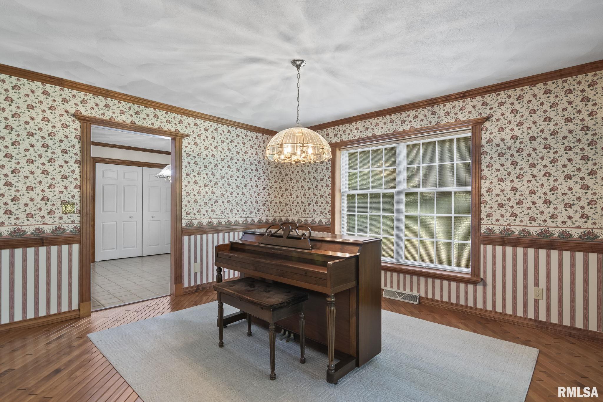 1808 CHERRY Road Unit: 8