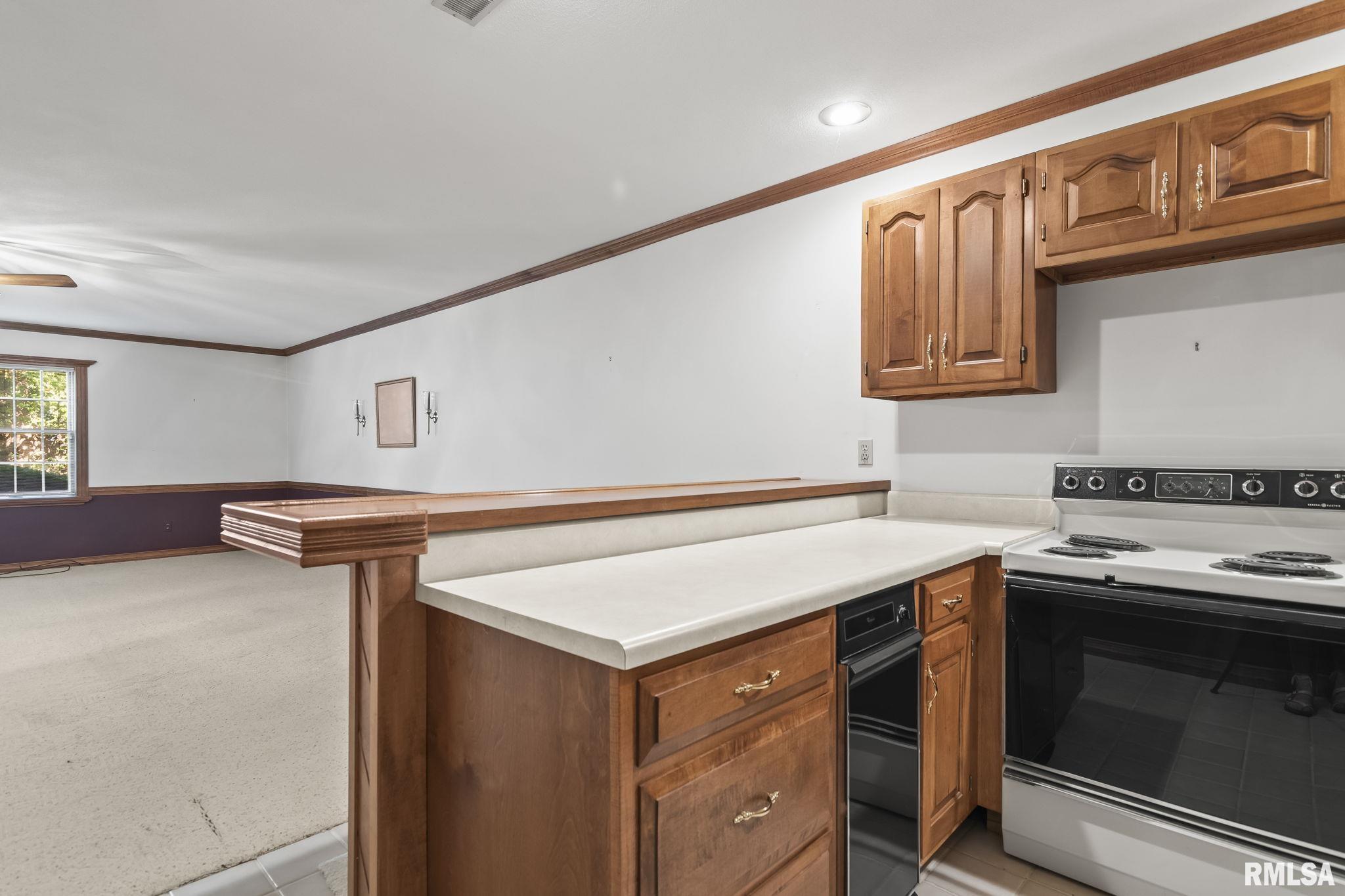 1808 CHERRY Road Unit: 8