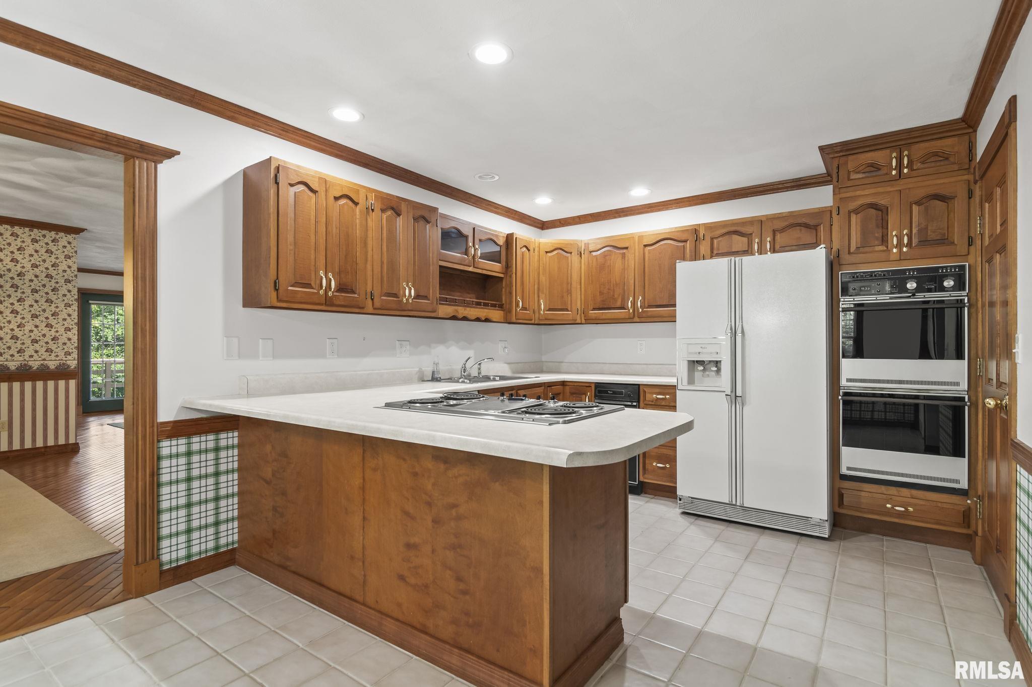 1808 CHERRY Road Unit: 8