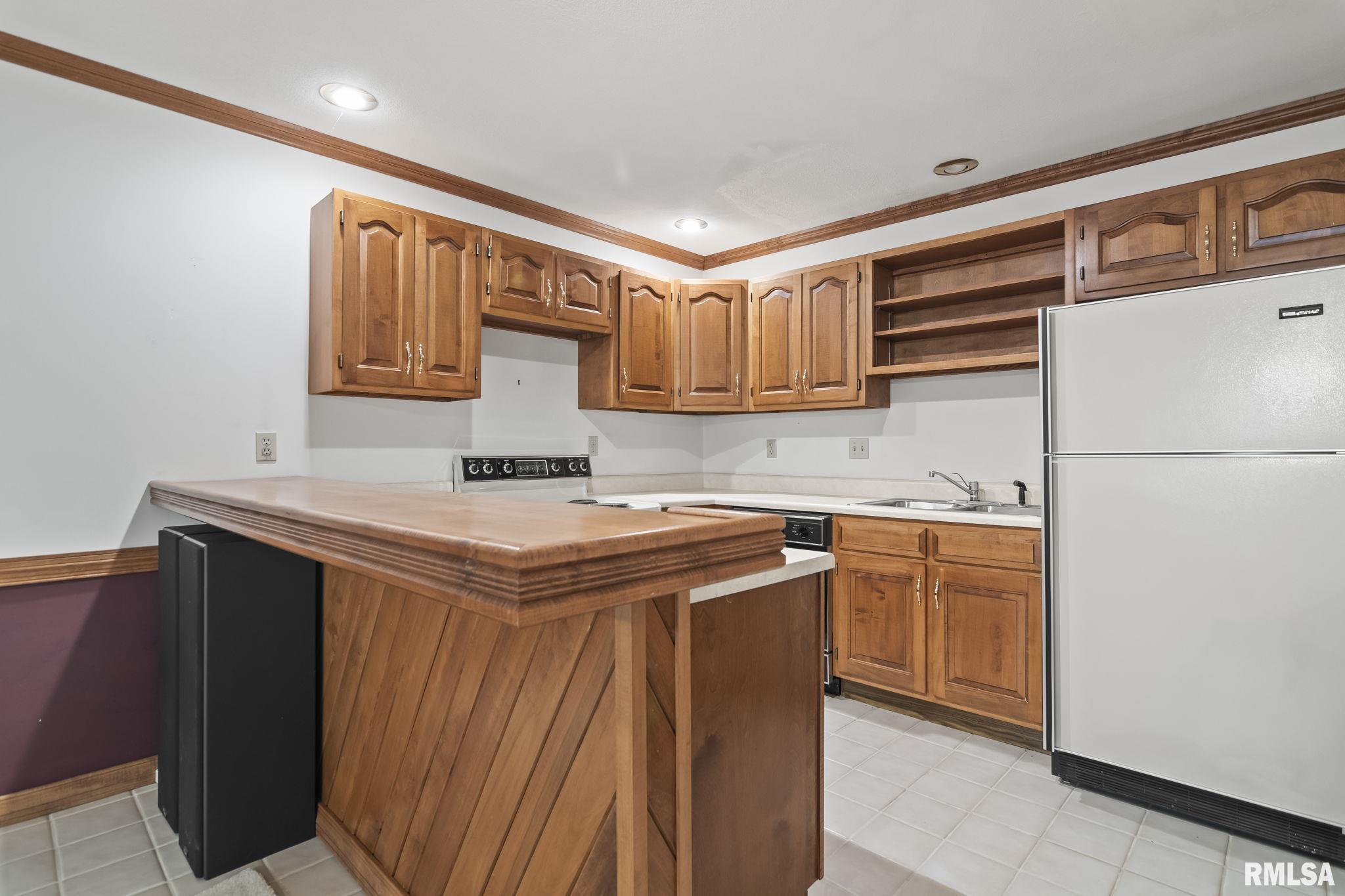 1808 CHERRY Road Unit: 8
