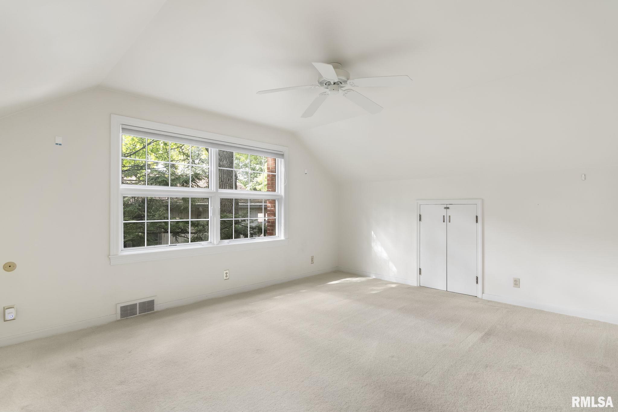 26 PINE TREE Drive