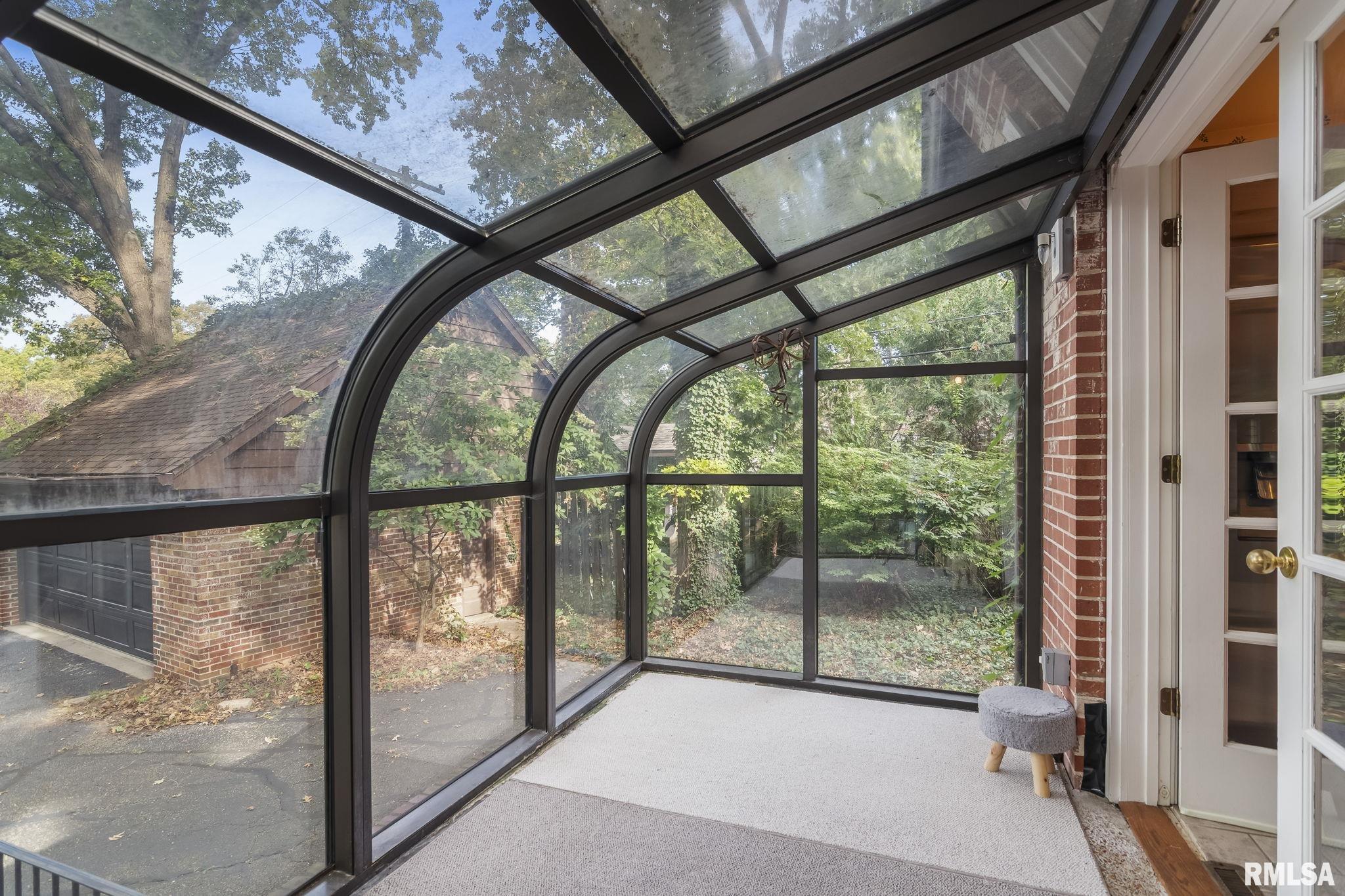 26 PINE TREE Drive