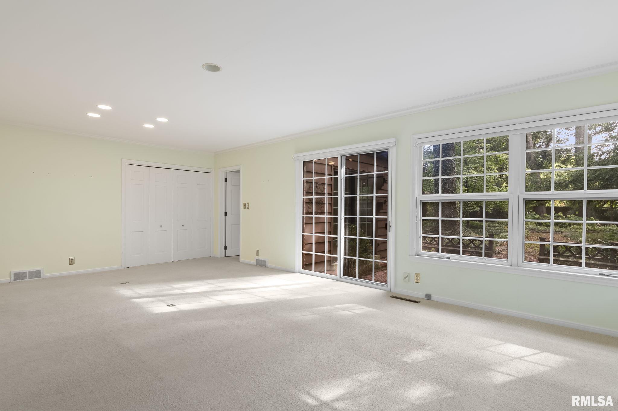 26 PINE TREE Drive