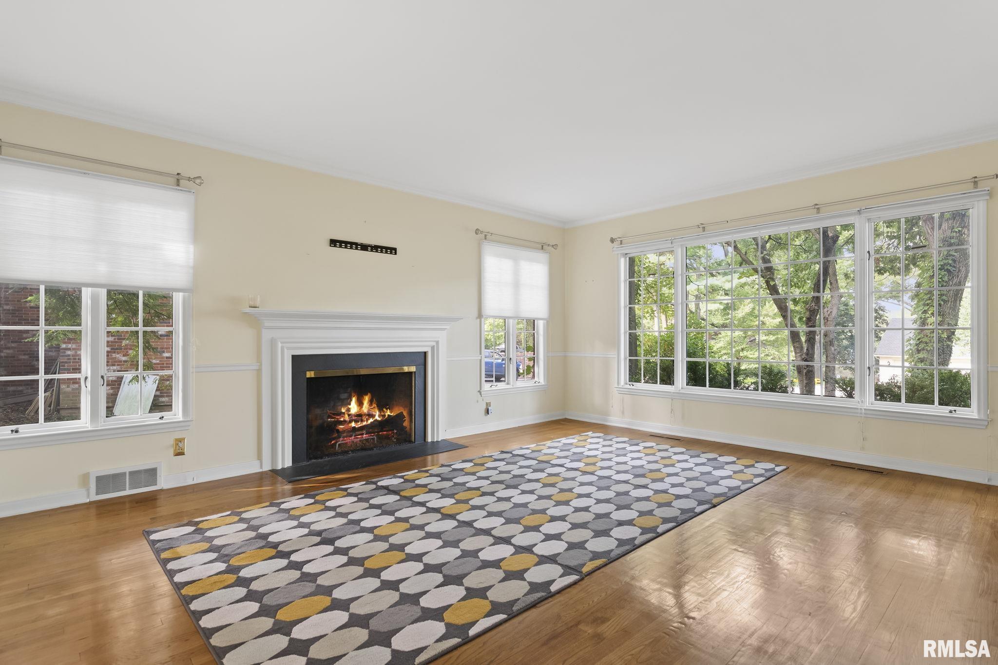 26 PINE TREE Drive