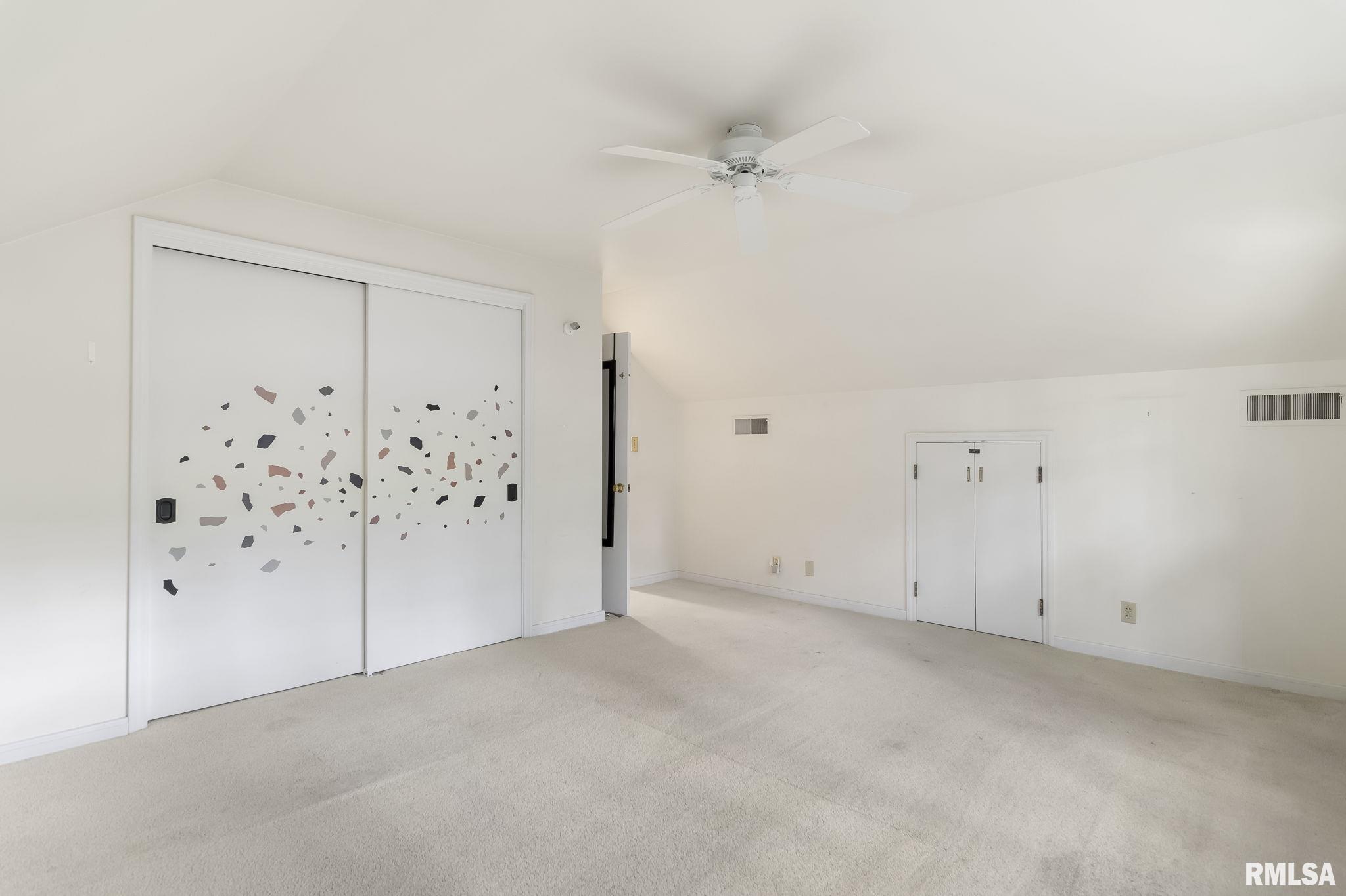 26 PINE TREE Drive