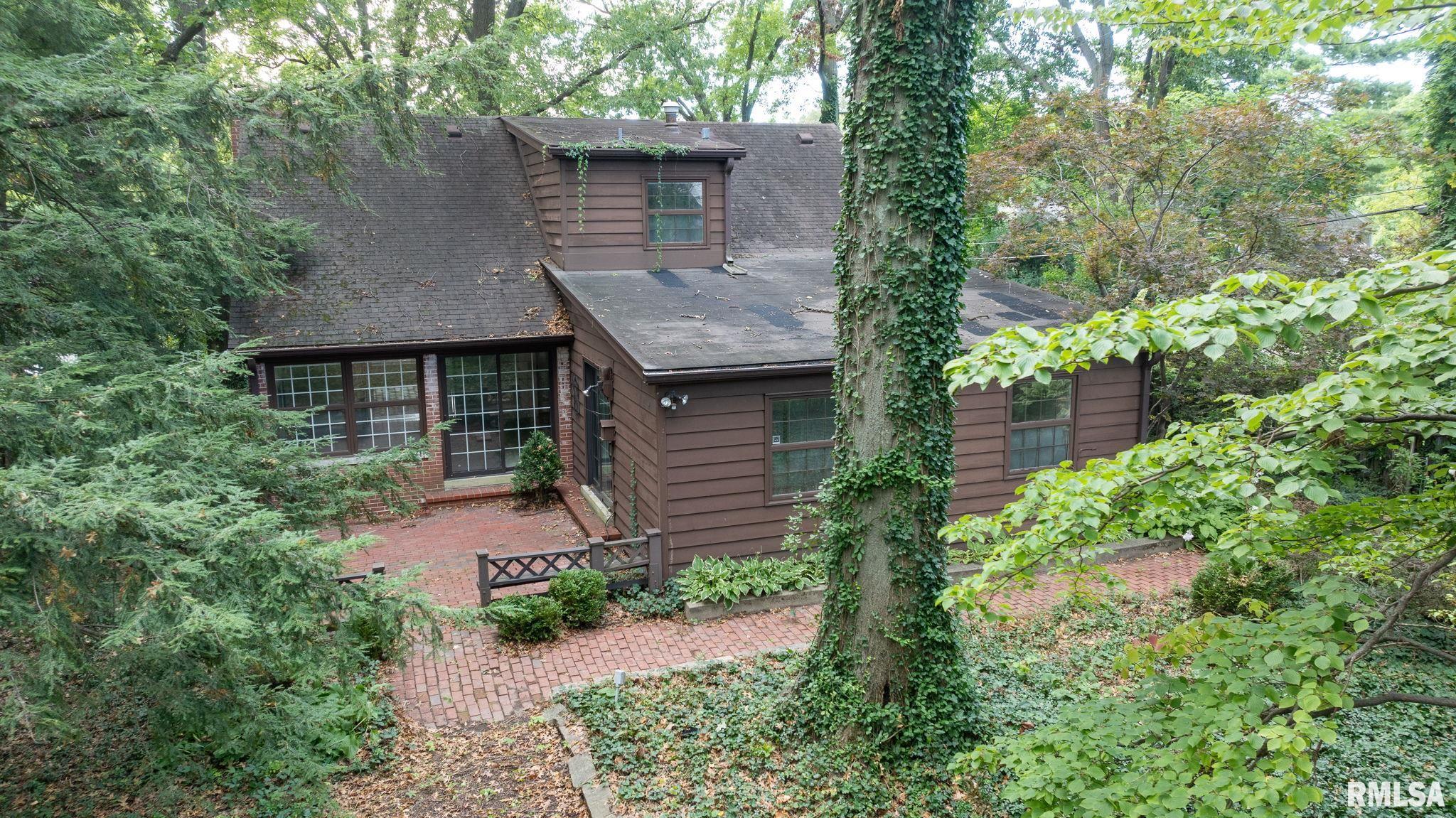 26 PINE TREE Drive
