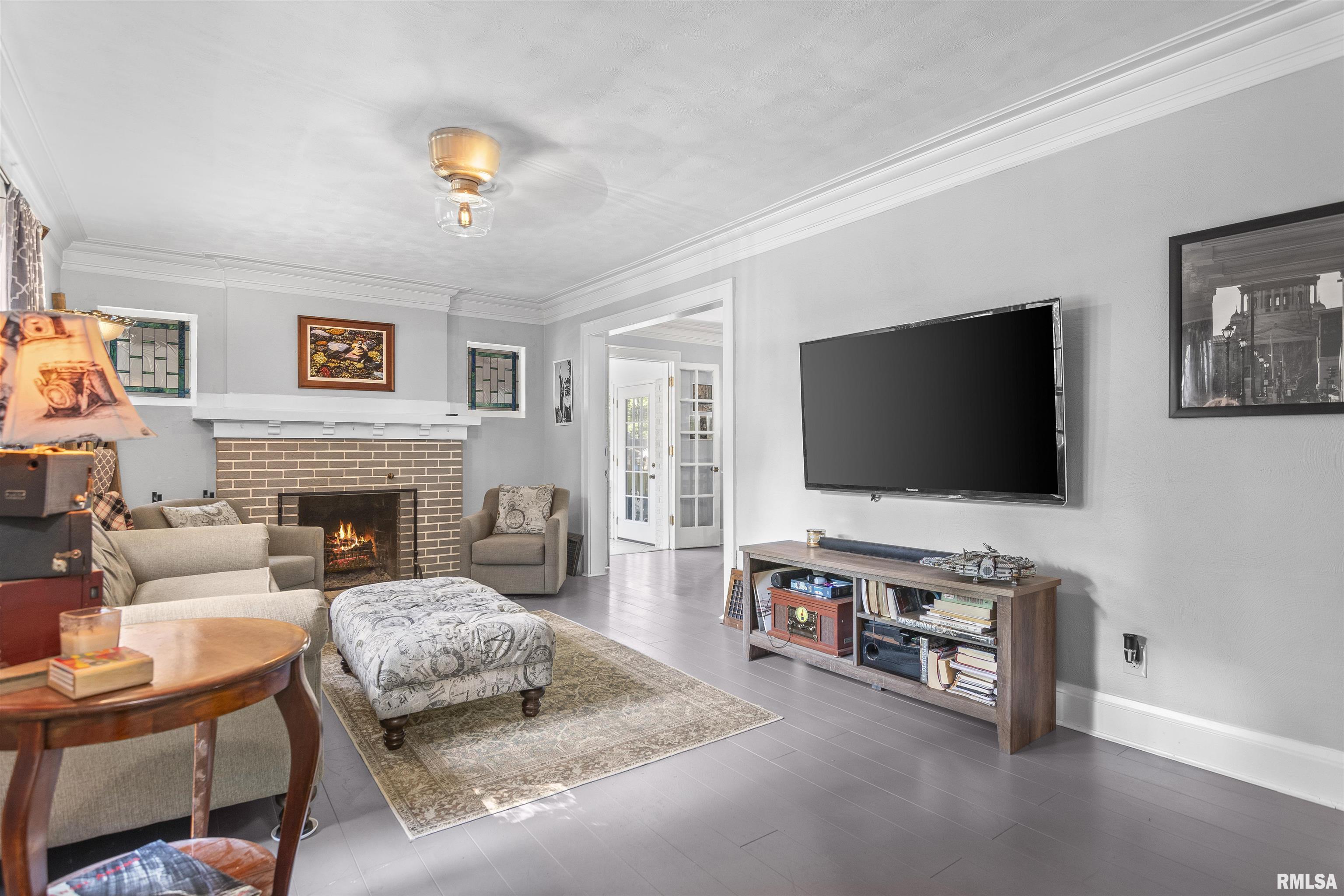 841 S PARK Avenue