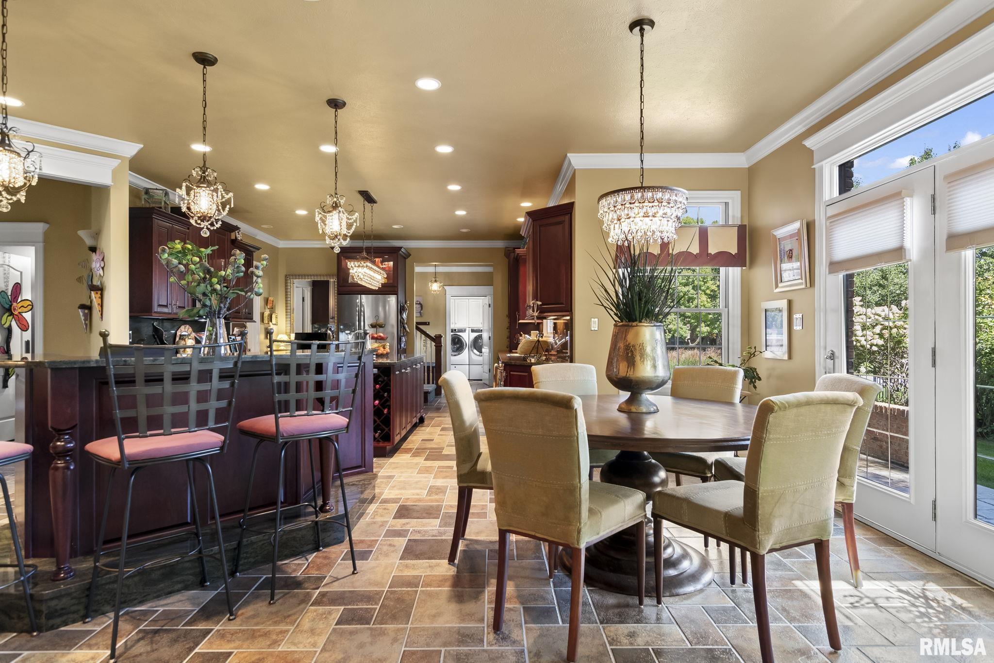 1604 HUBBARD Lane