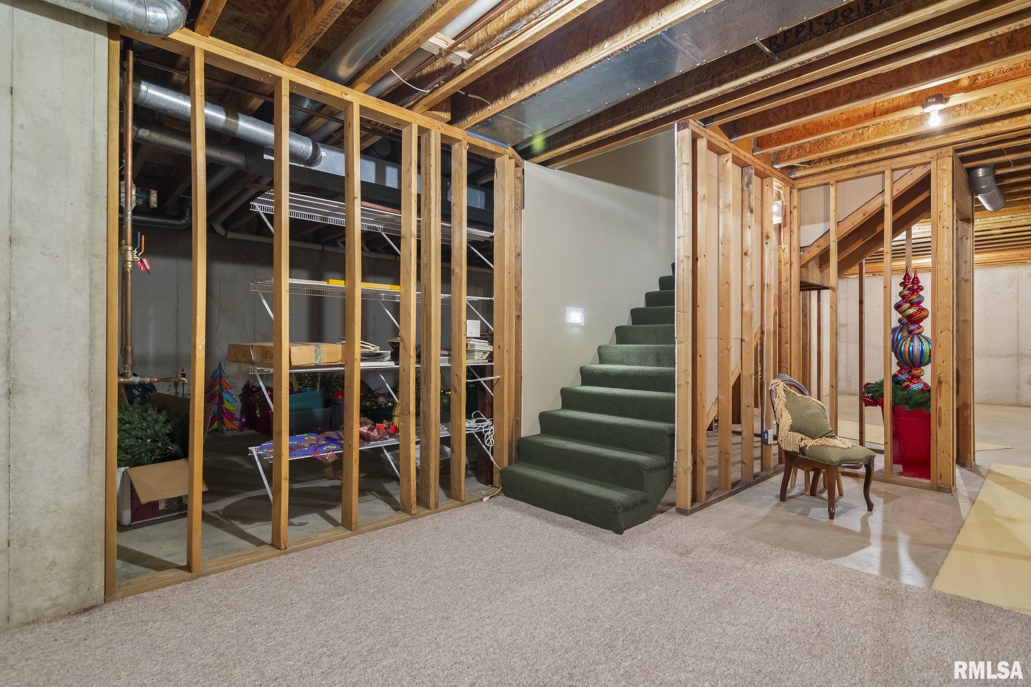1604 HUBBARD Lane